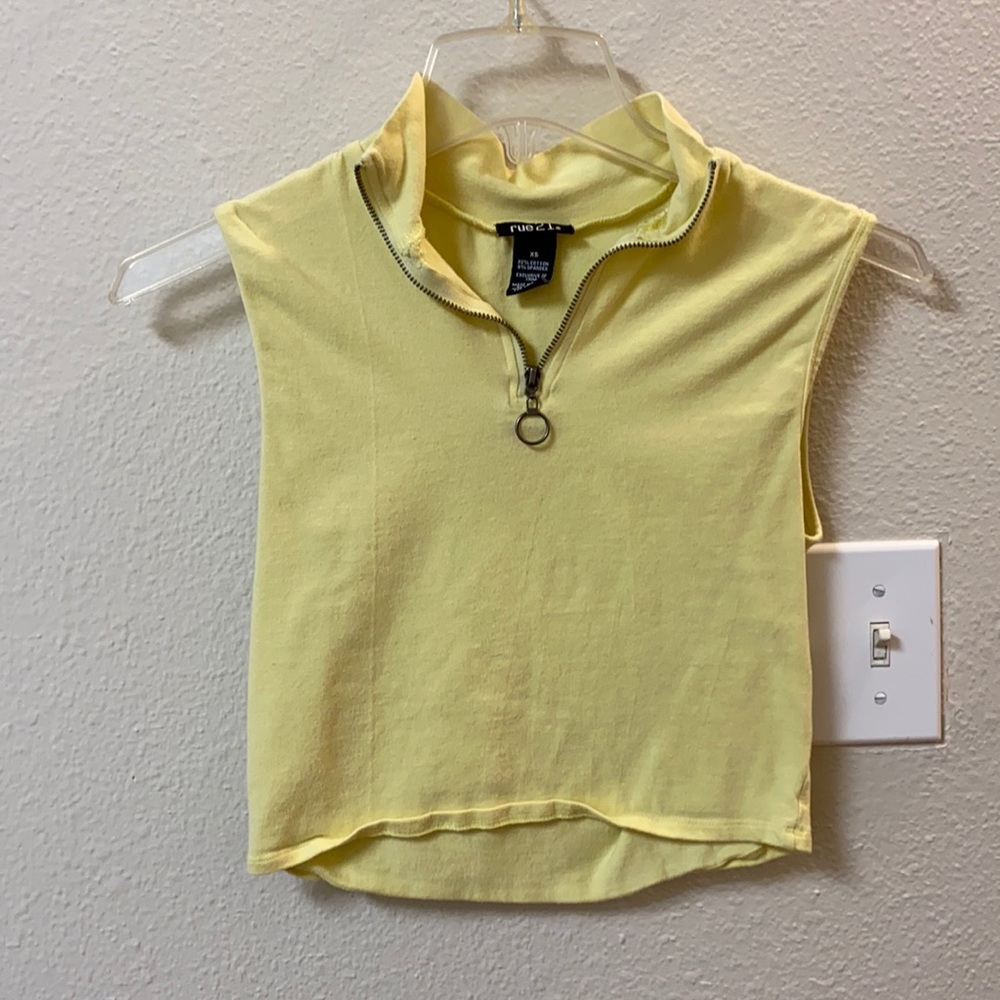 Crop top